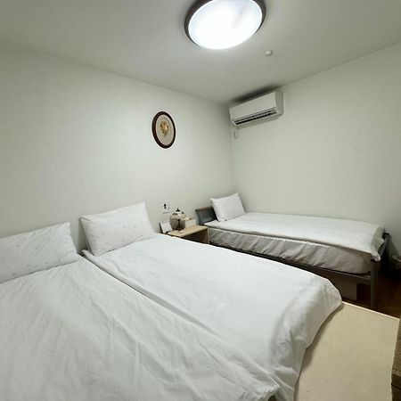 Waraku No2,Guesthouse Near Kix Идзумисано Экстерьер фото